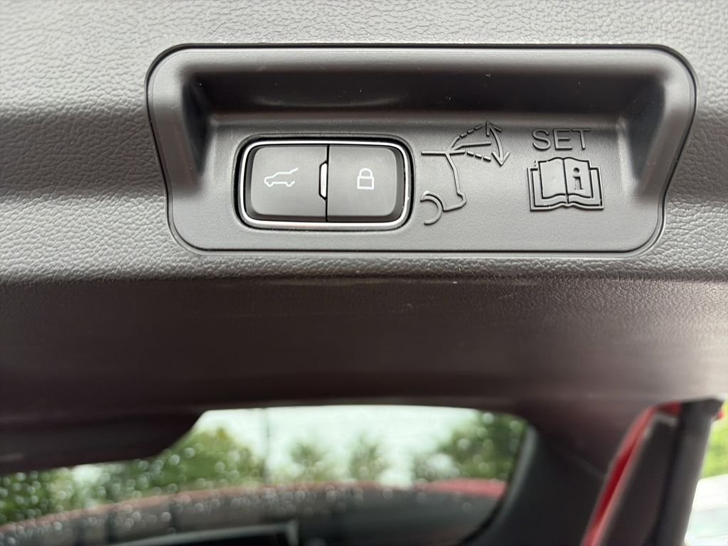 Used 2023 Red Ford Limited image 33