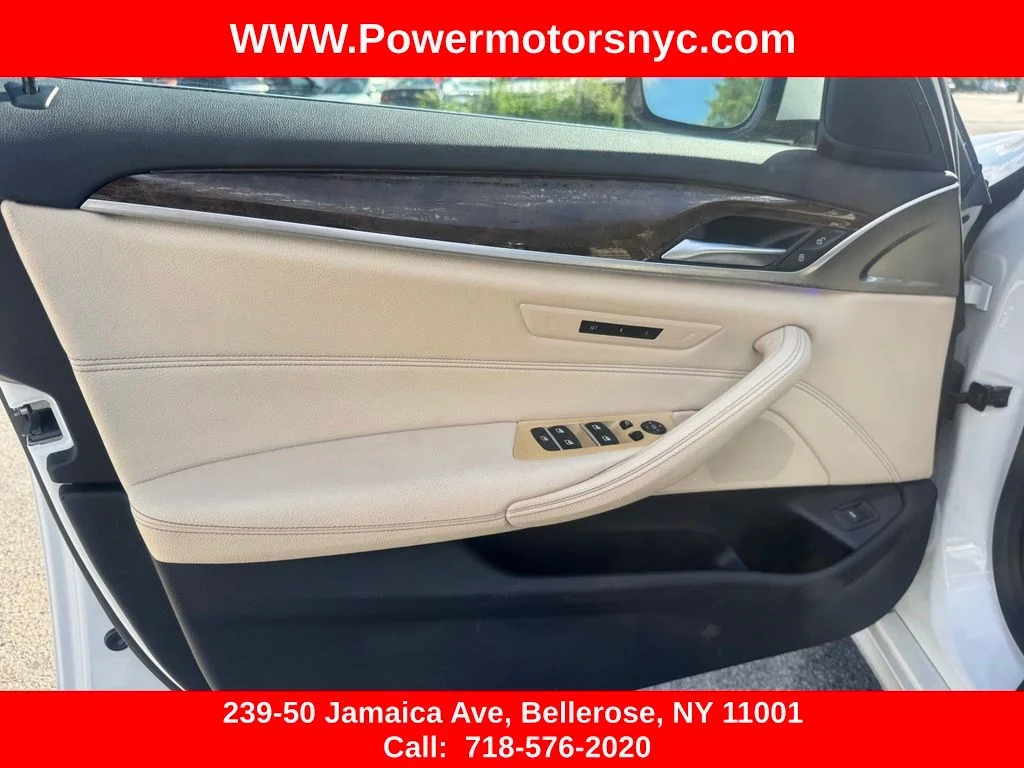 Used 2020 White BMW 530i xDrive image 24