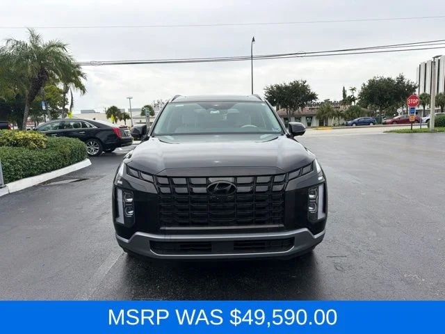 Used 2023 Black Hyundai Limited image 2