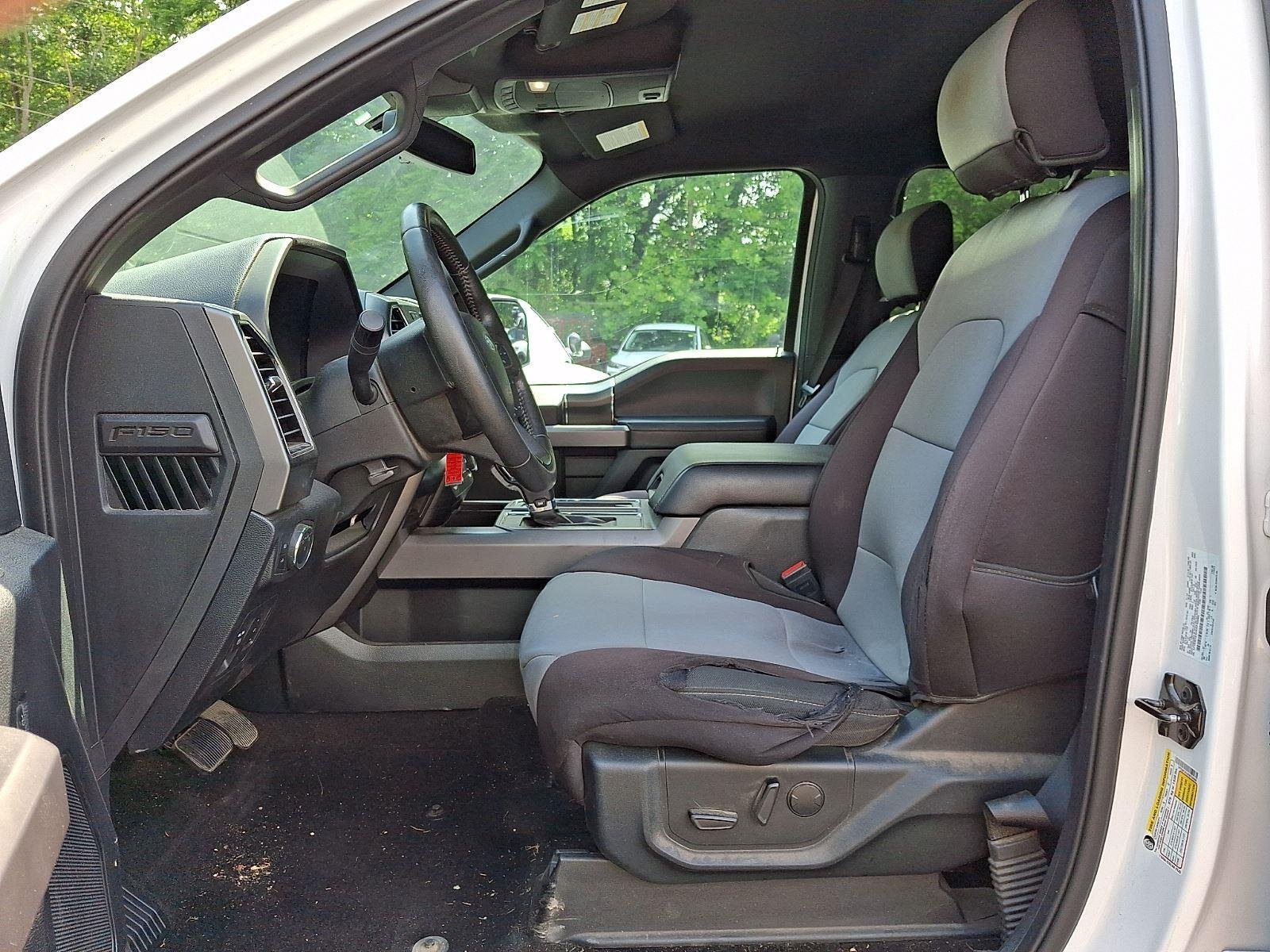 Used 2019 Oxford White Ford XLT image 13
