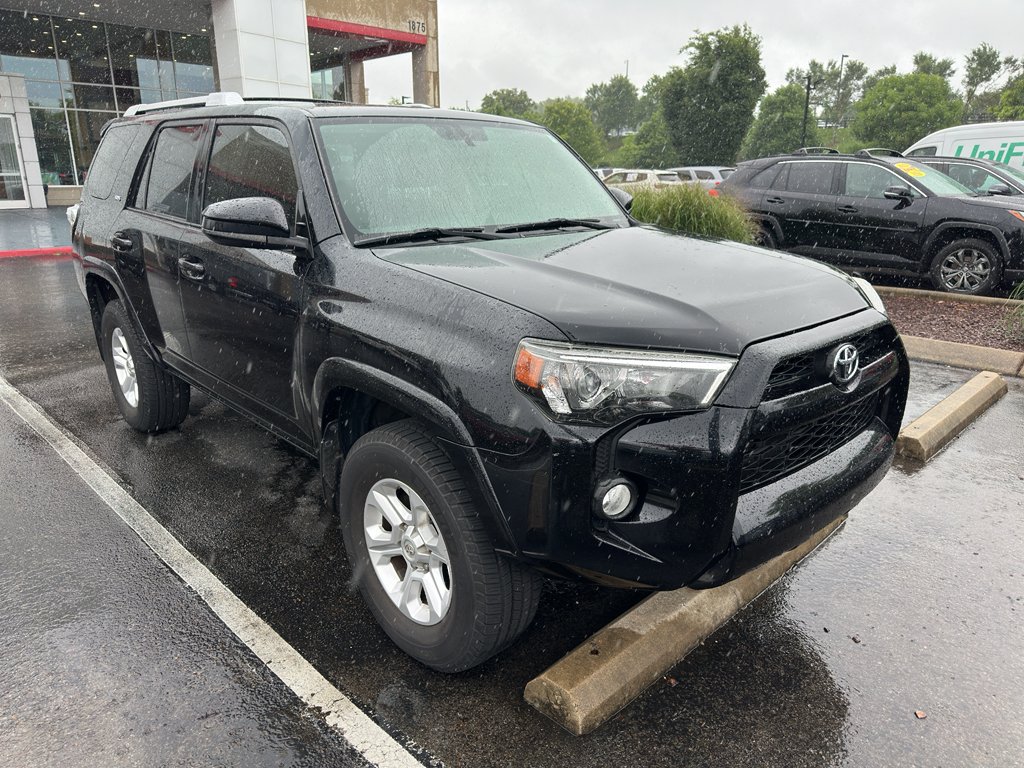Used 2017 MIDNIGHT BLACK METALLIC Toyota SR5 image 2