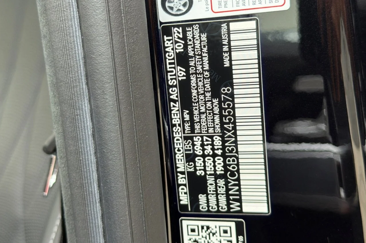 Certified Used 2022 Obsidian Black Metallic Mercedes-Benz G 550 image 29