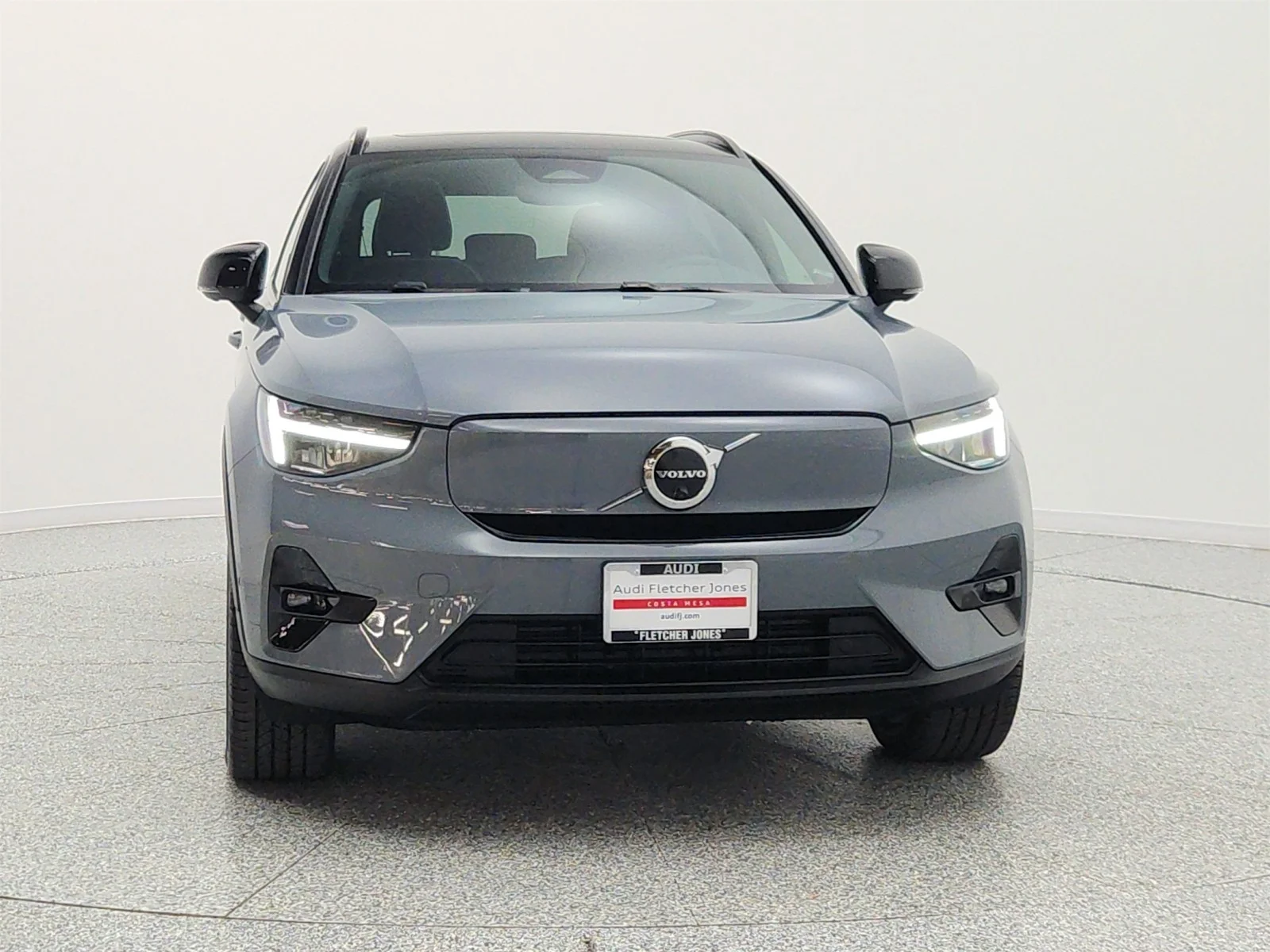 Used 2023 Thunder Grey Metallic Volvo Twin eAWD Plus image 2