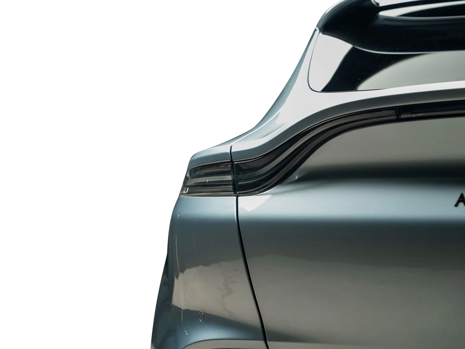 Used 2021 Blue Aston Martin Base image 17