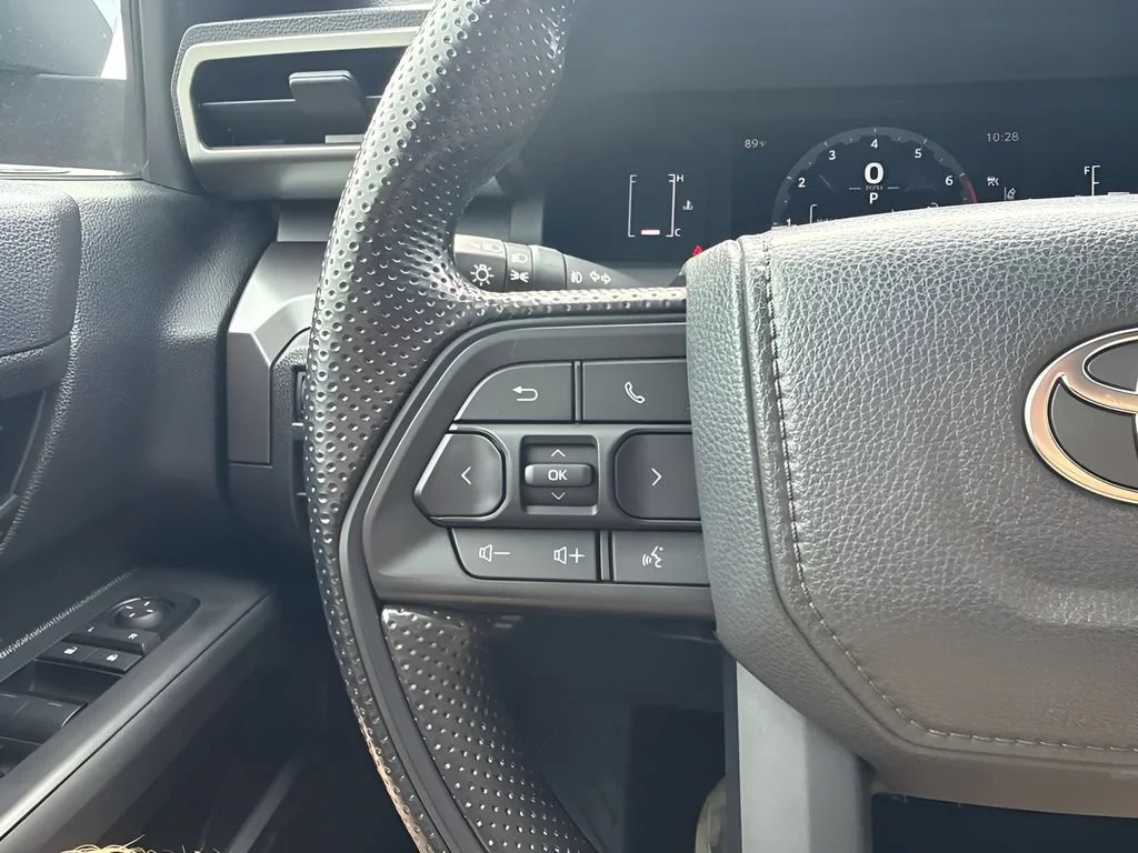 Used 2025  Toyota SR image 14