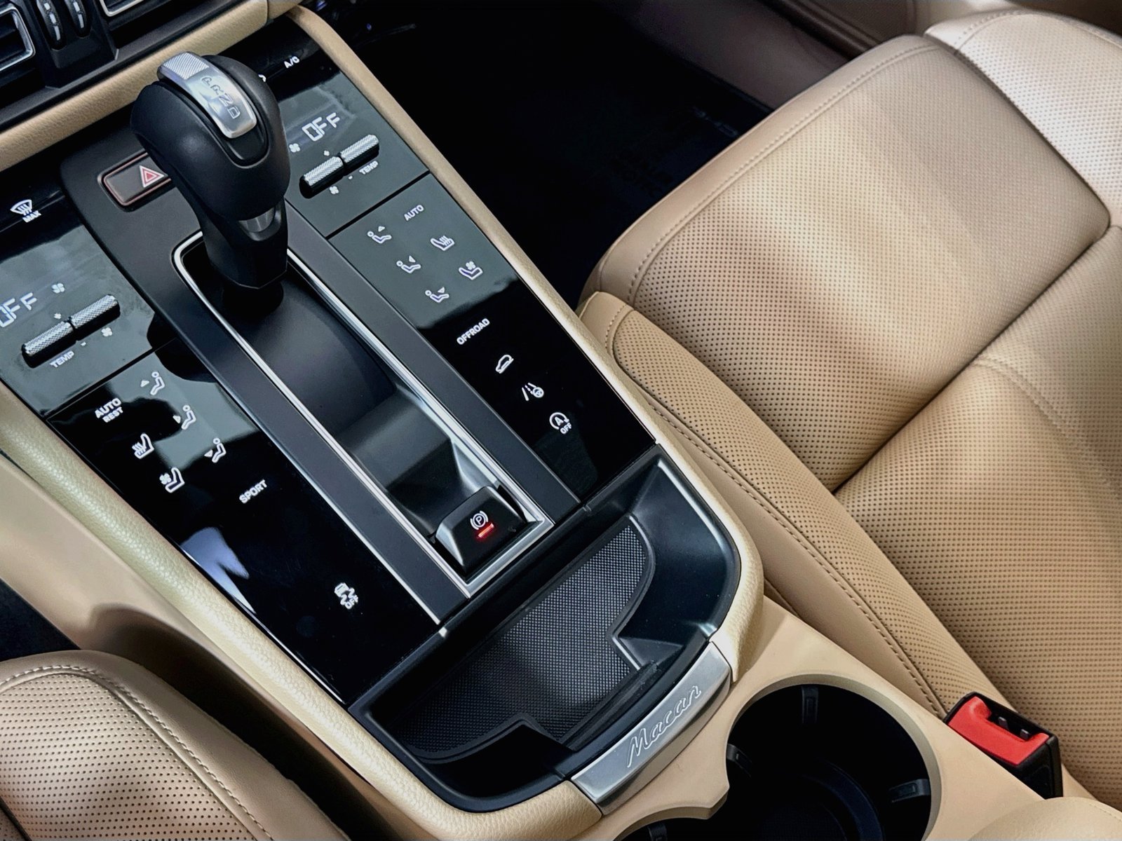 Used 2026 White Porsche  image 19