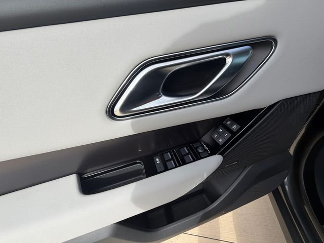 New 2026 Carpathian Grey Land Rover P250 Base image 11