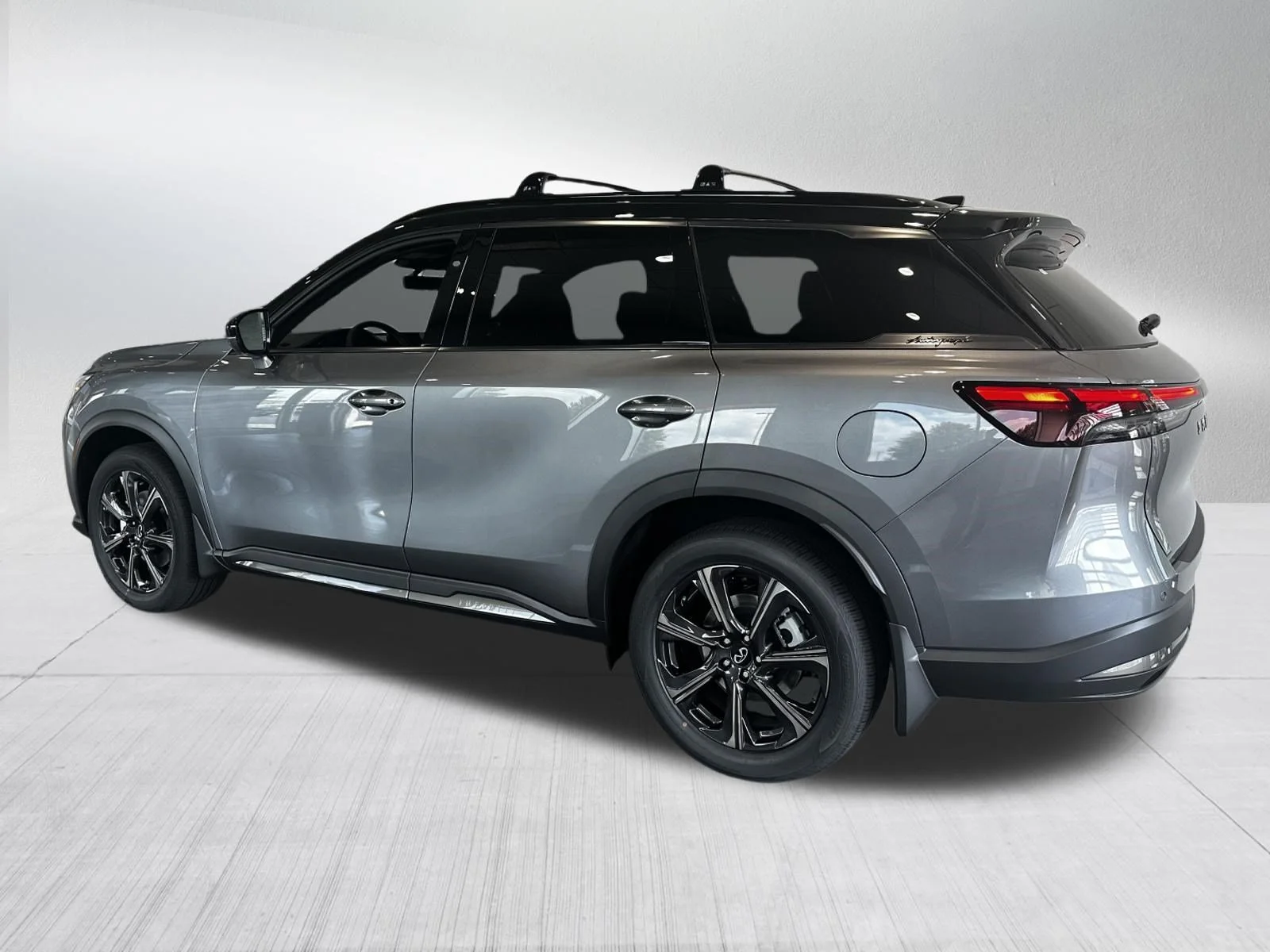 New 2027 2T GRPT SHDW INFINITI Autograph AWD image 3