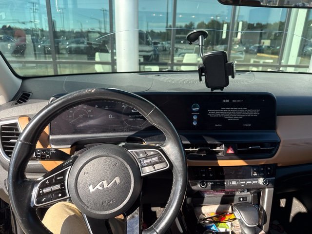 Used 2024 Black Kia EX image 4