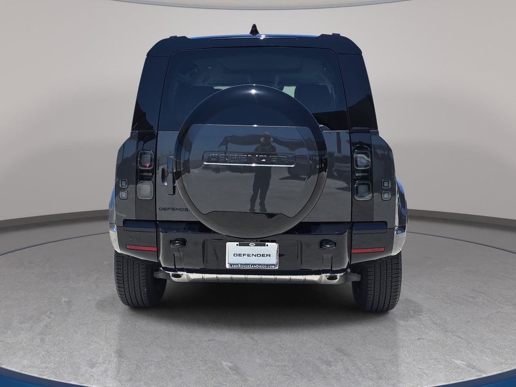 New 2026 Carpathian Grey Land Rover X-Dynamic SE image 6