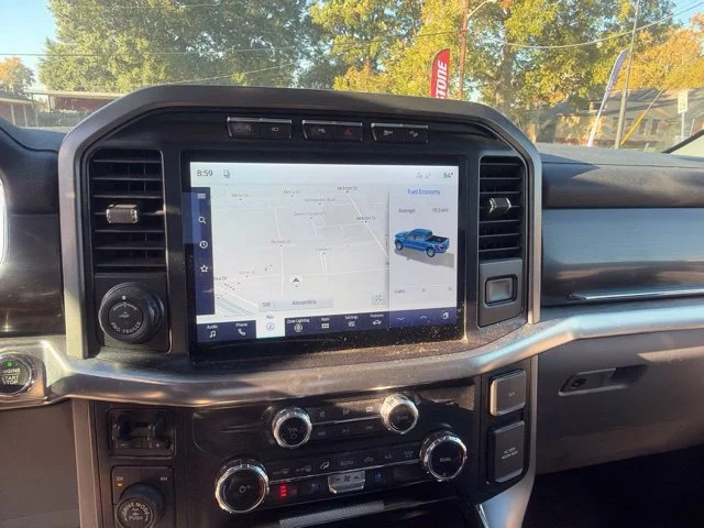 Used 2022 White Ford Lariat image 21