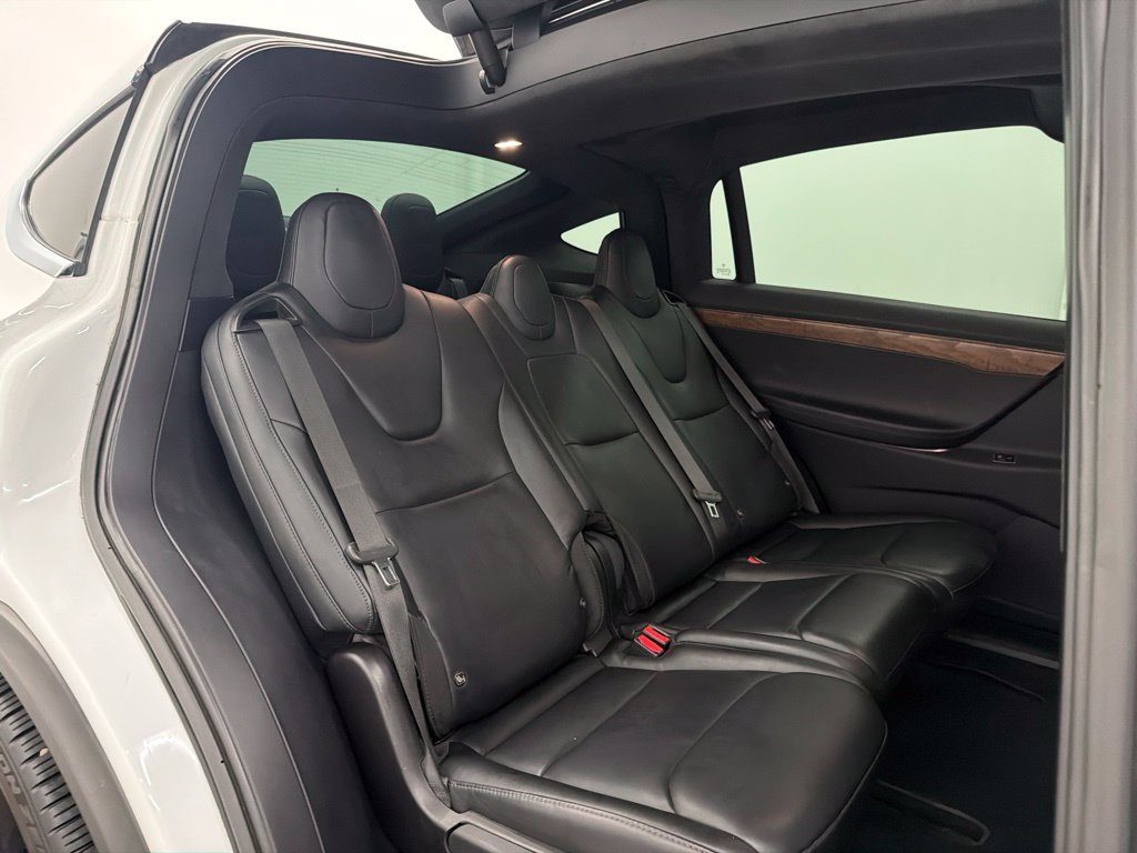Used 2020 White Tesla Long Range image 25