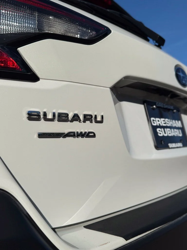Used 2021 Crystal White Pearl Subaru Limited image 44