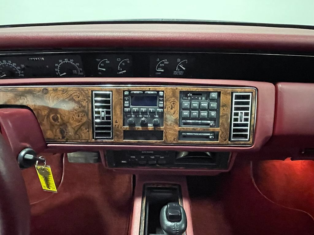 Used 1991  Buick Custom image 70