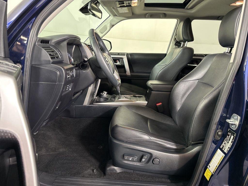 2022 Toyota 4Runner Limited - Photo 25