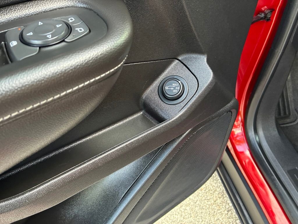 Used 2022 Red GMC SLE image 33