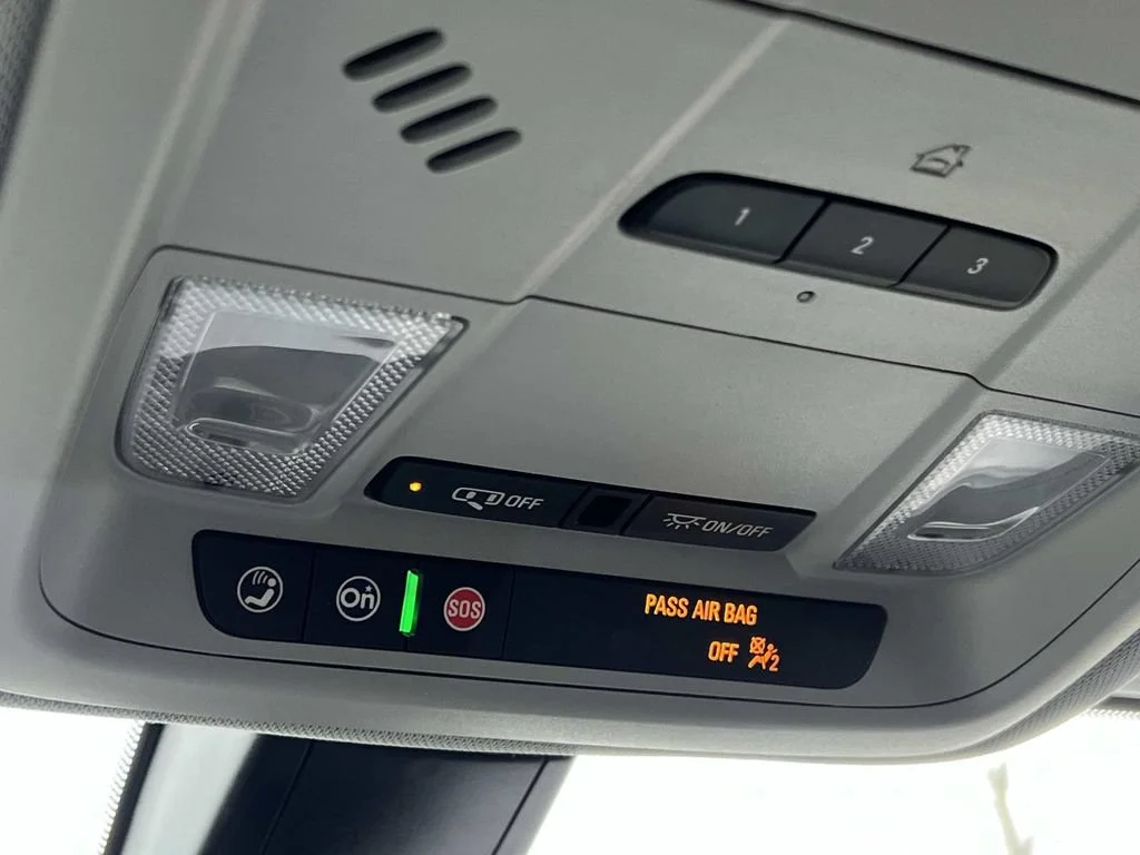 Used 2020 SILVER ICE METALLIC Chevrolet LT image 23