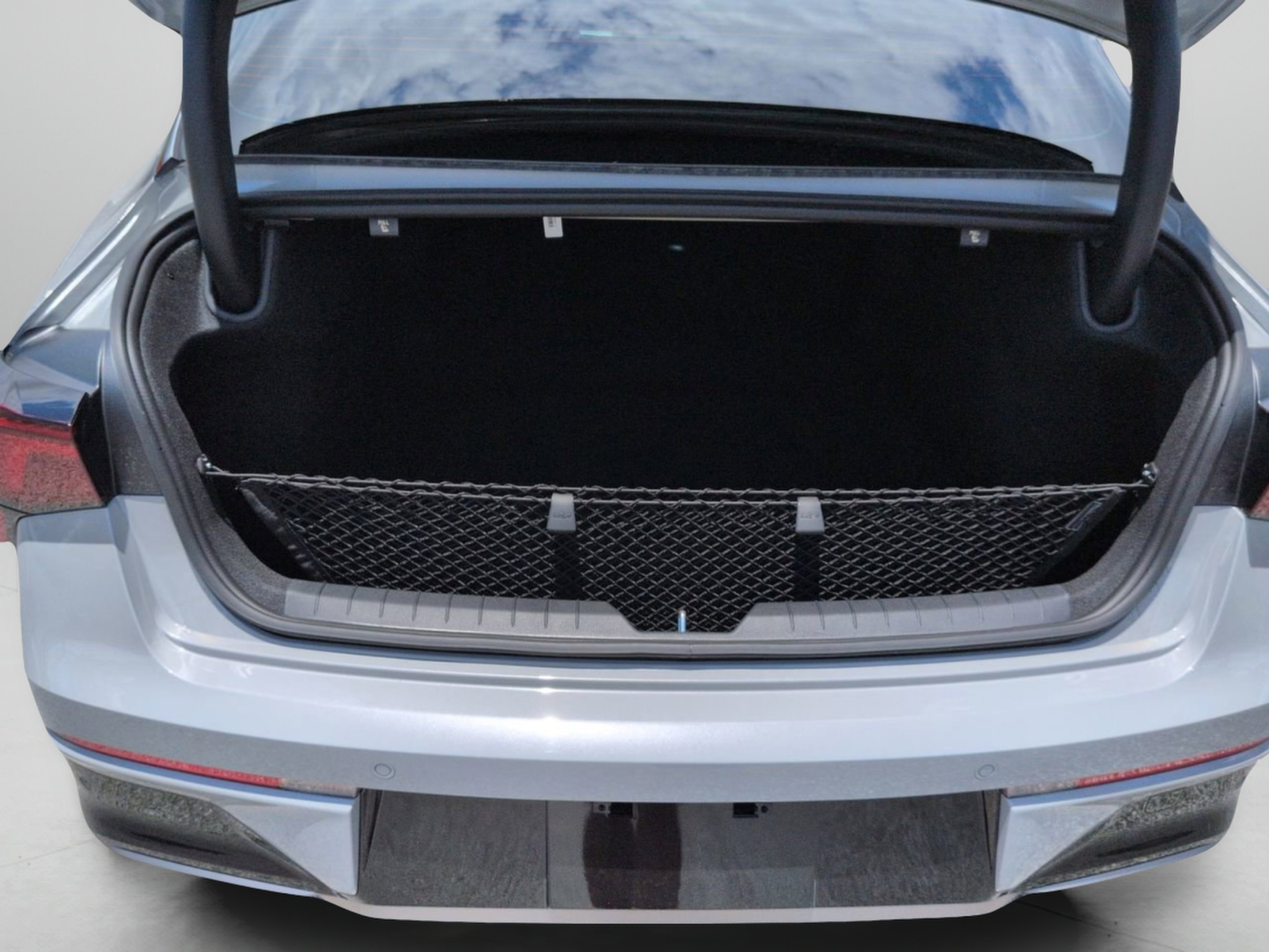New 2026 Wolf Gray Kia GT-Line image 28