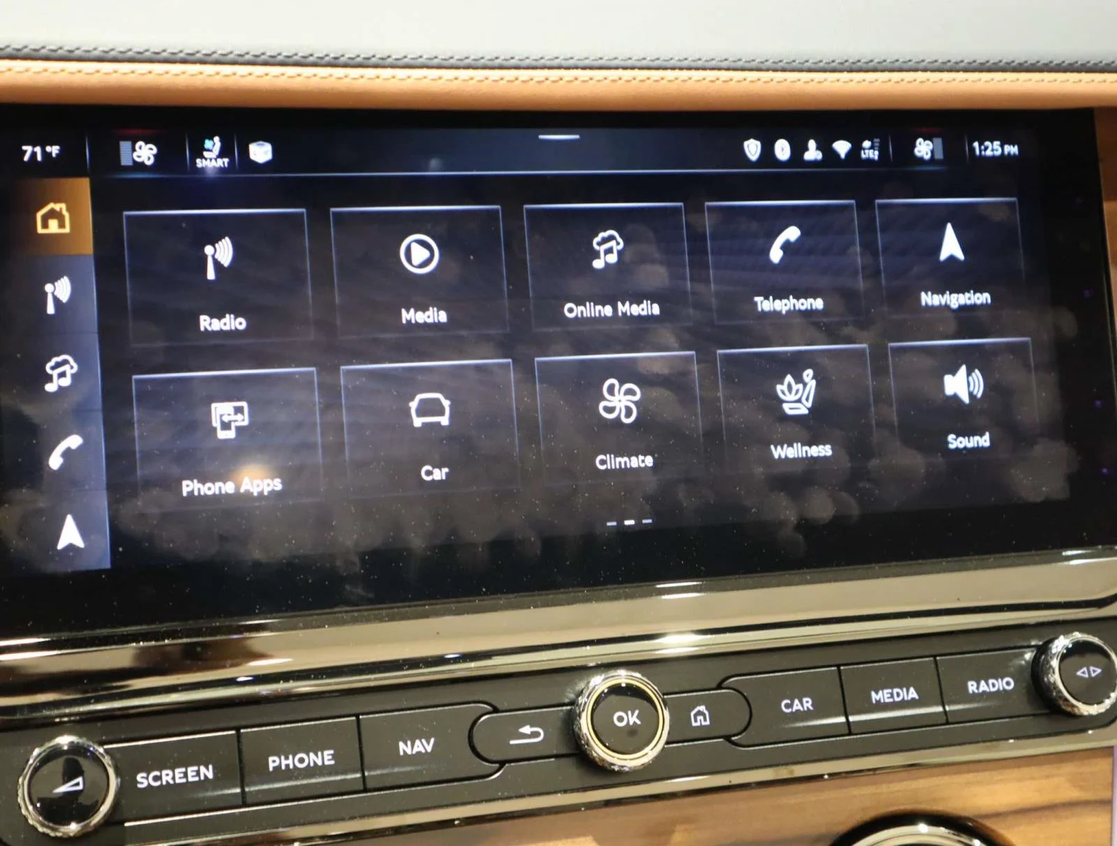 Used 2025 Glacier White Bentley GT Speed Convertible image 36