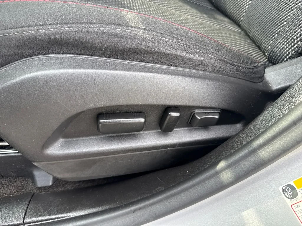 Used 2017 Silver GMC SLE-2 image 33