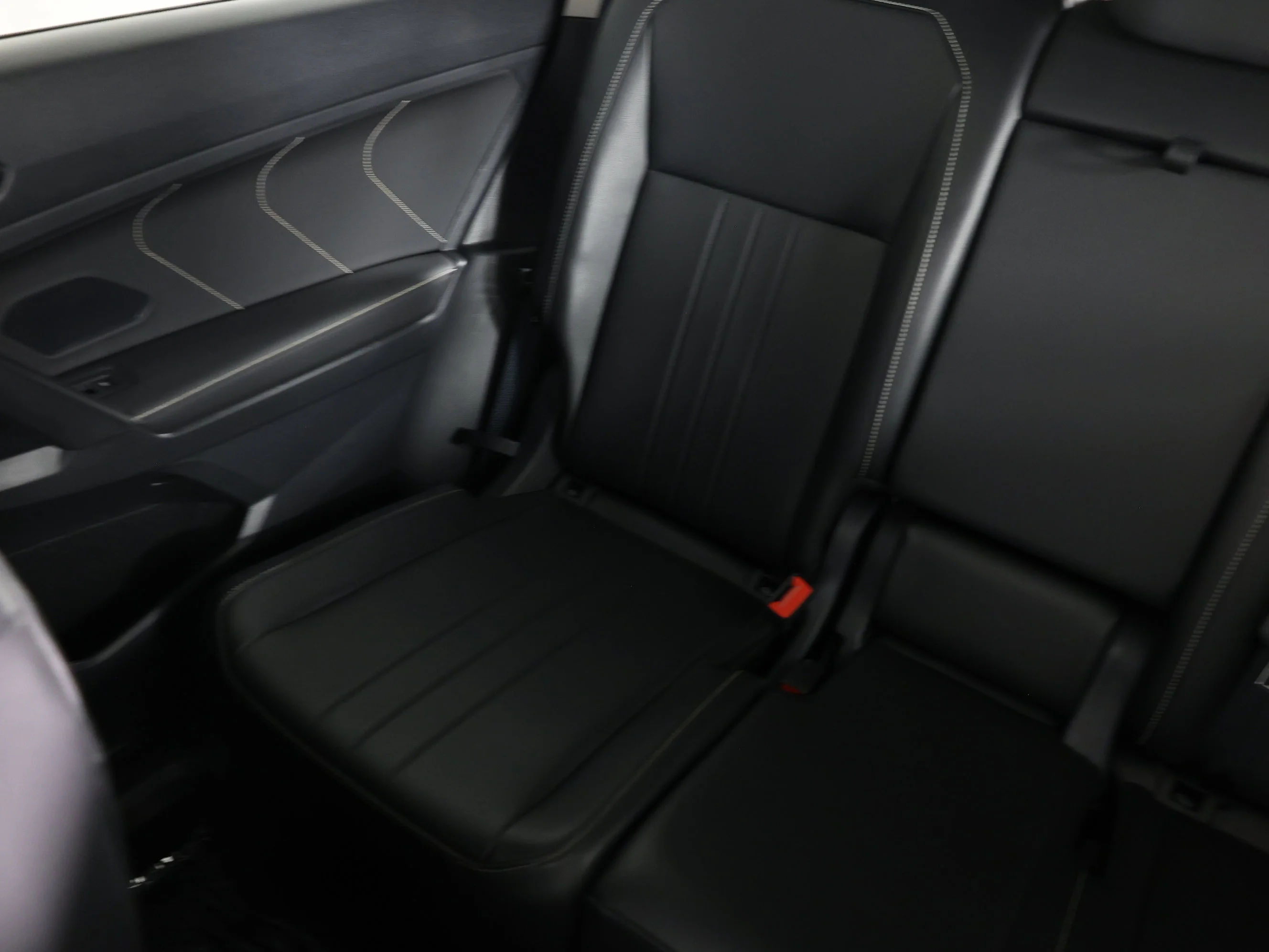 2024 Volkswagen Tiguan SE - Photo 9