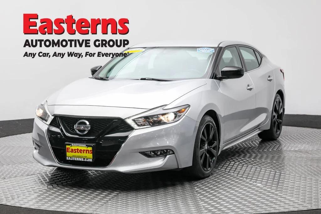 Used 2018 Silver Nissan 3.5 S image 1