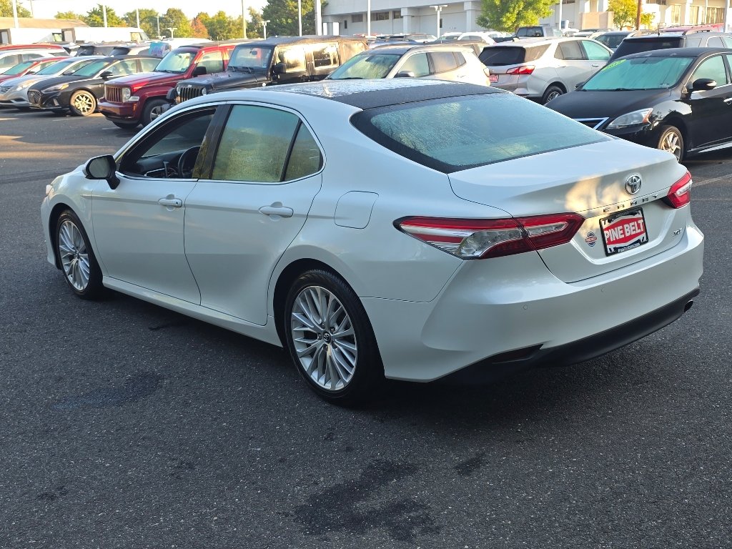 2018 Toyota Camry XLE - Photo 12