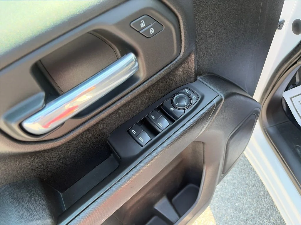 Used 2021 Summit White GMC Base image 12