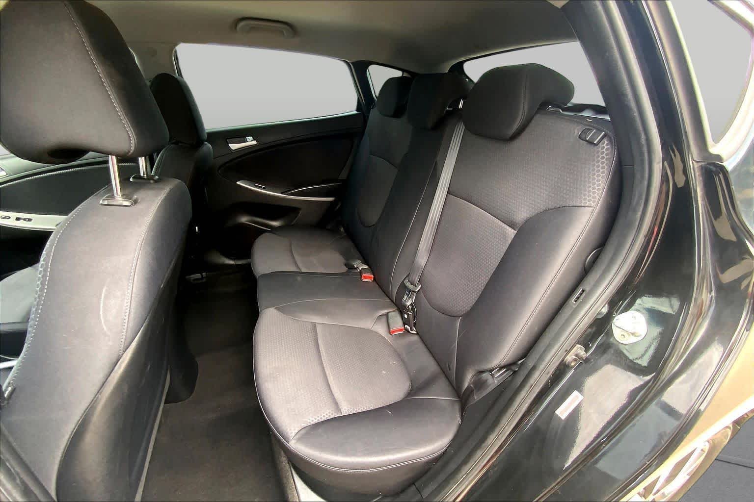 Used 2015 Ultra Black Pearl Hyundai Sport image 21