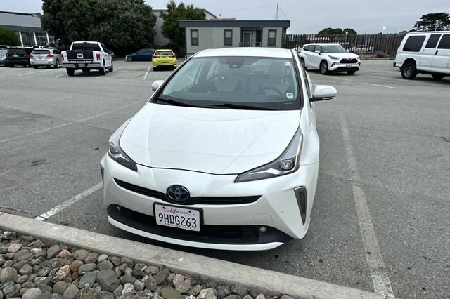 Used 2019 White Toyota XLE AWD-e image 3