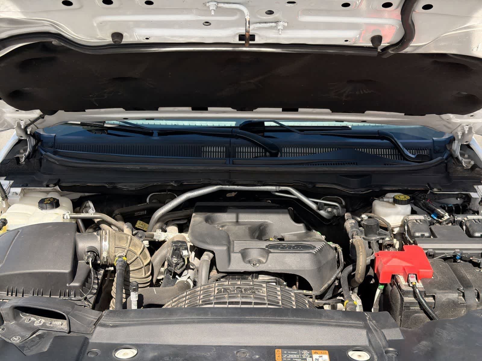 Certified Used 2020 Oxford White Ford XLT image 15