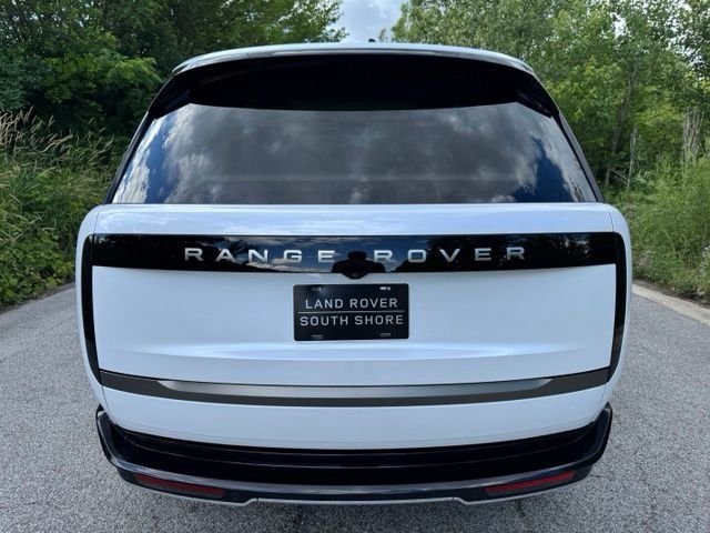 New 2026 Ostuni Pearl White Land Rover SE image 6
