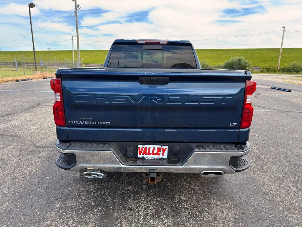 Used 2020 Blue Chevrolet LT image 7