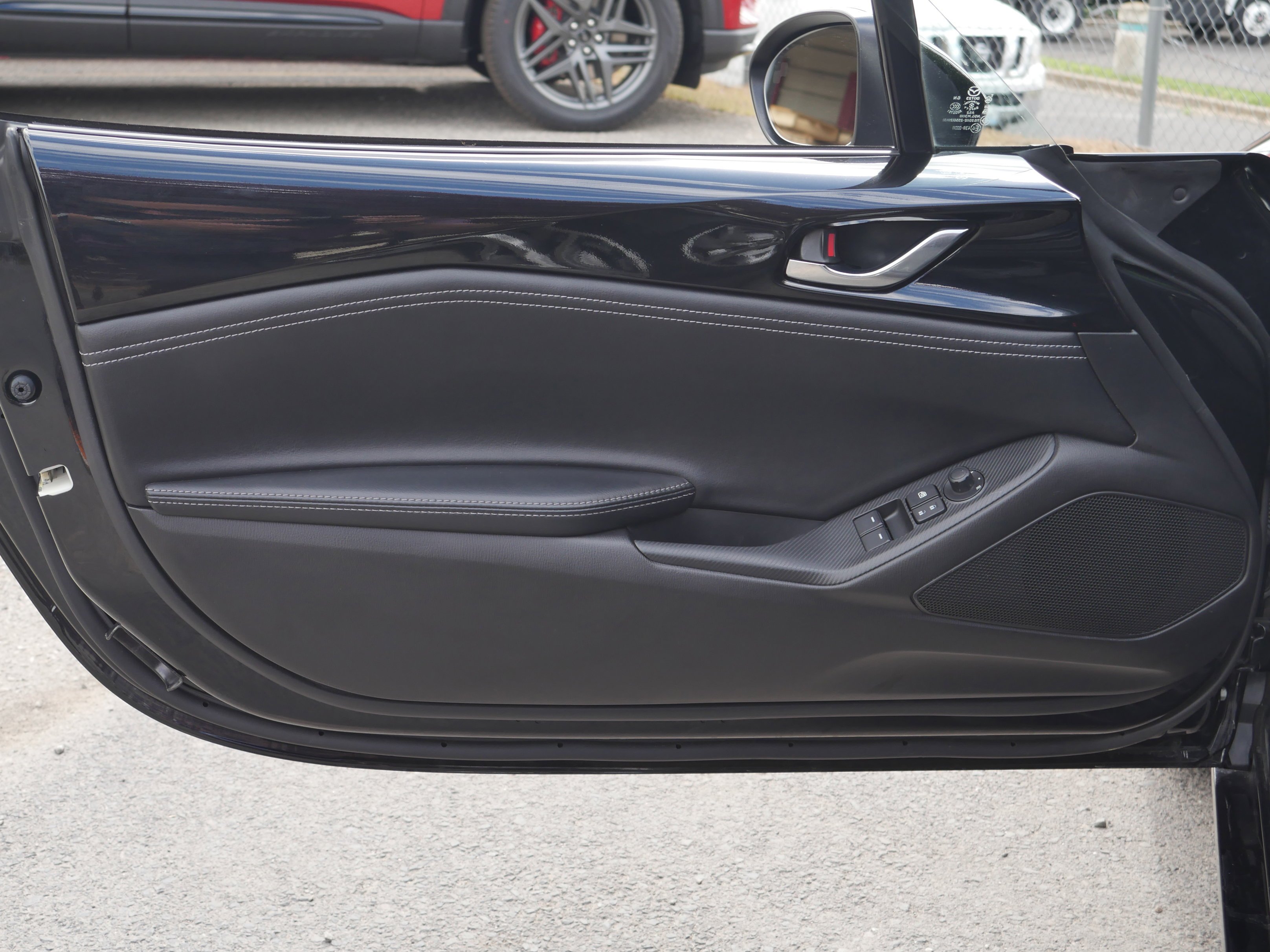 Used 2022 Jet Black Mica Mazda Grand Touring image 30