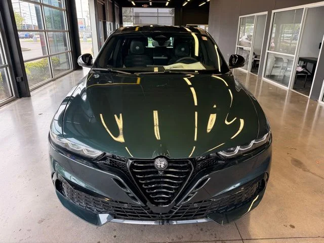 New 2026 Verde Monza (Green) Exterior Paint Alfa Romeo Sport Speciale image 2