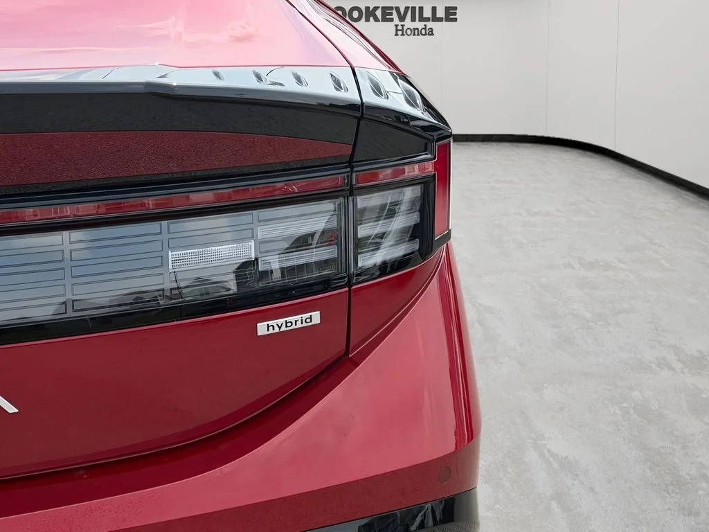 Used 2024 Ultimate red Hyundai Limited image 5