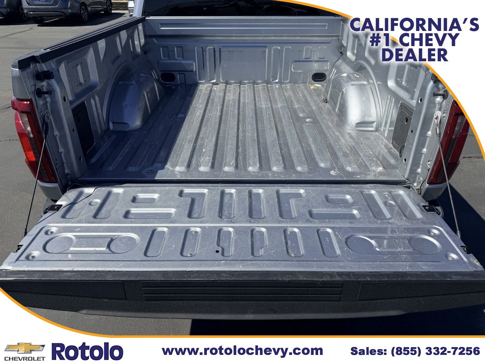 Used 2025 Gray Ford XLT image 12