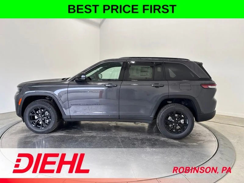 New 2026 Baltic Gray Metallic Clearcoat Jeep Altitude image 4