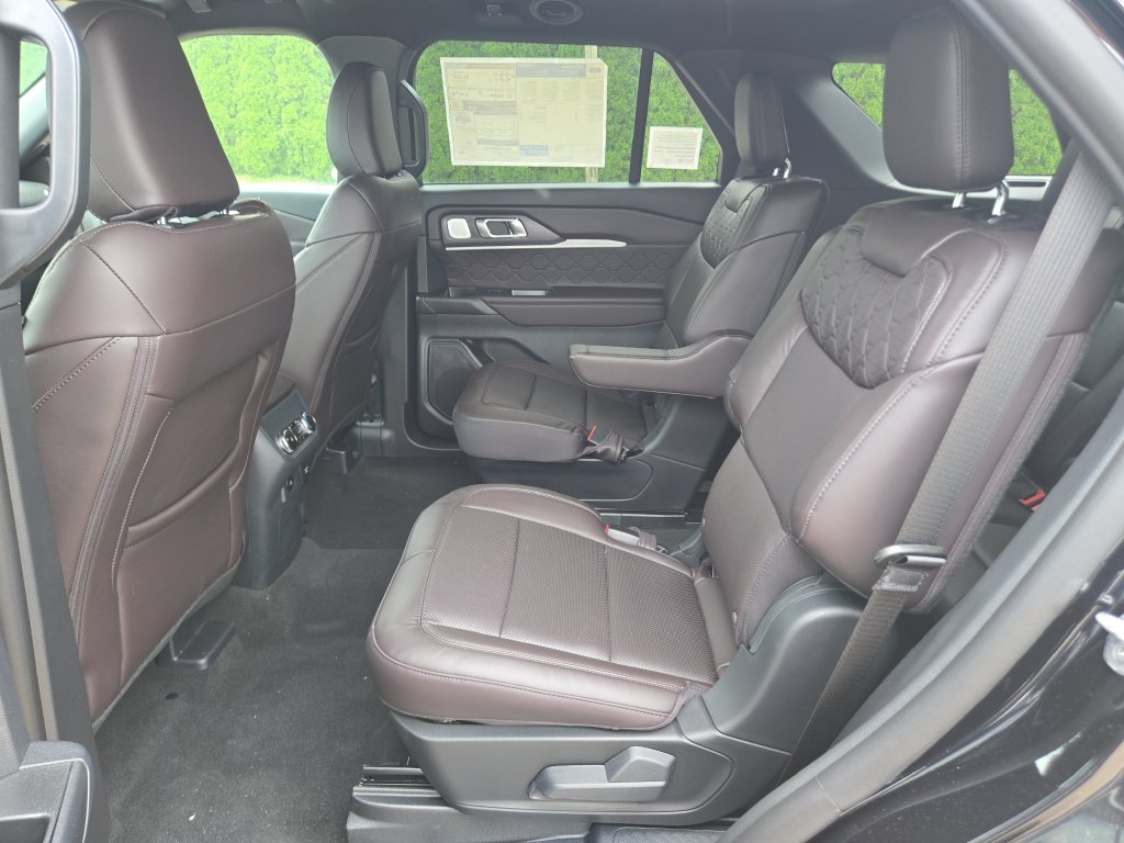 New 2026 Agate Black Metallic Ford Platinum™ image 25