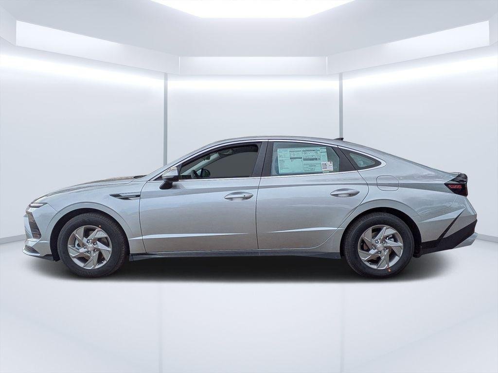 New 2026 Silver Hyundai SE image 6