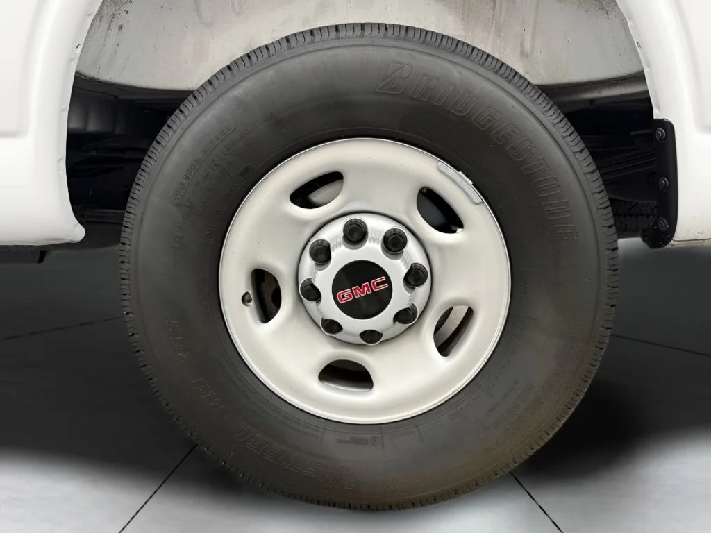 Used 2025 White GMC Work Van image 23