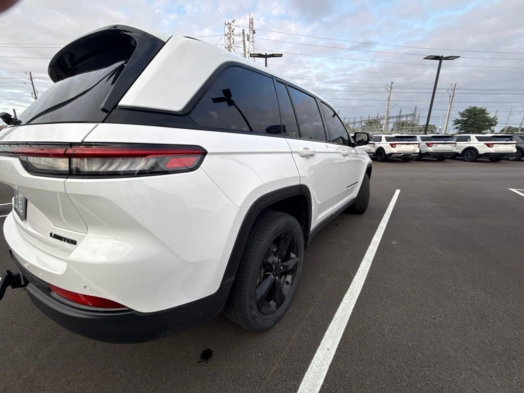 Used 2023 White Jeep Limited image 6