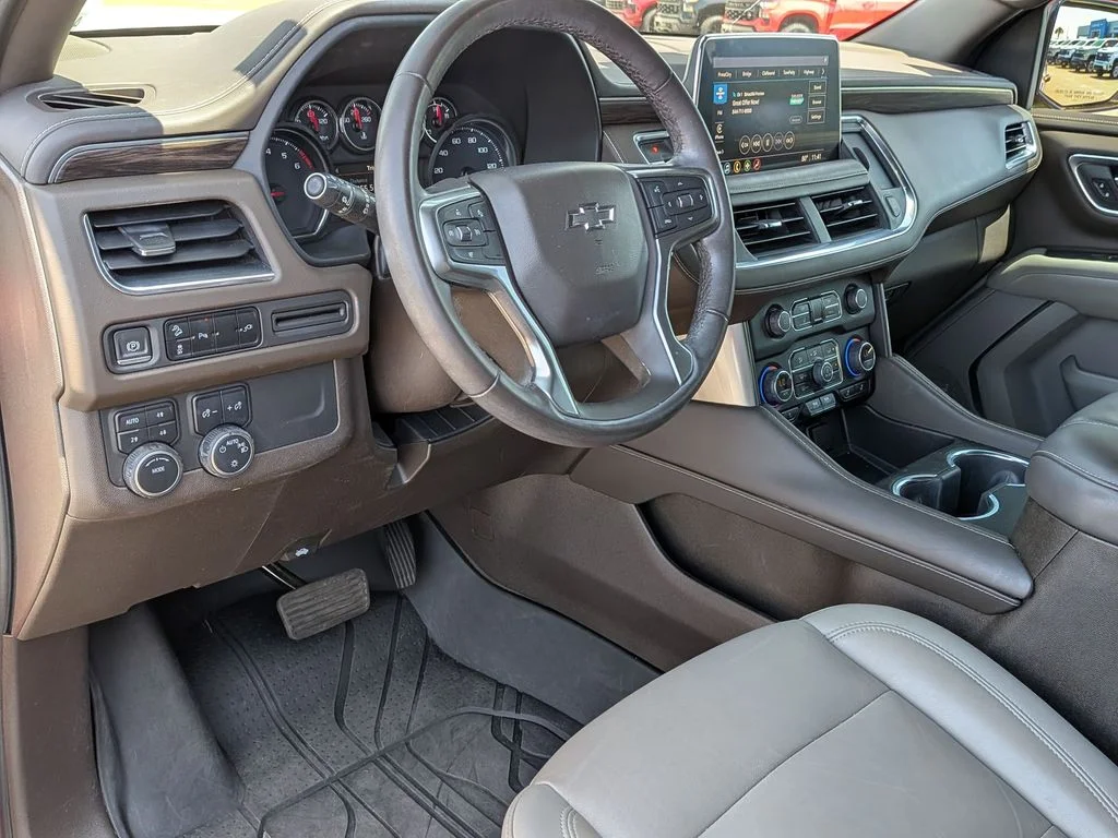 Used 2021 Red Chevrolet Z71 image 29