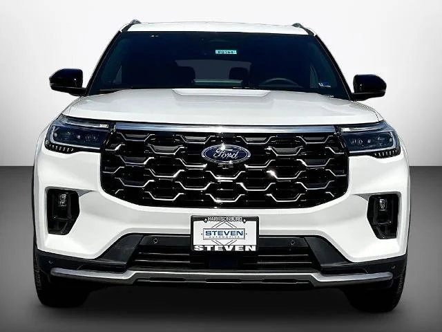 New 2026 Star White Metallic Tri-Coat Ford Platinum™ image 57