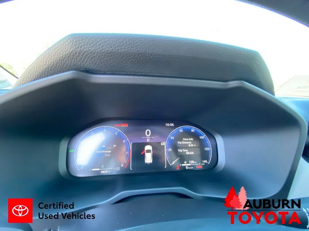 Certified Used 2025 Wind Chill Pearl Toyota Limited image 40