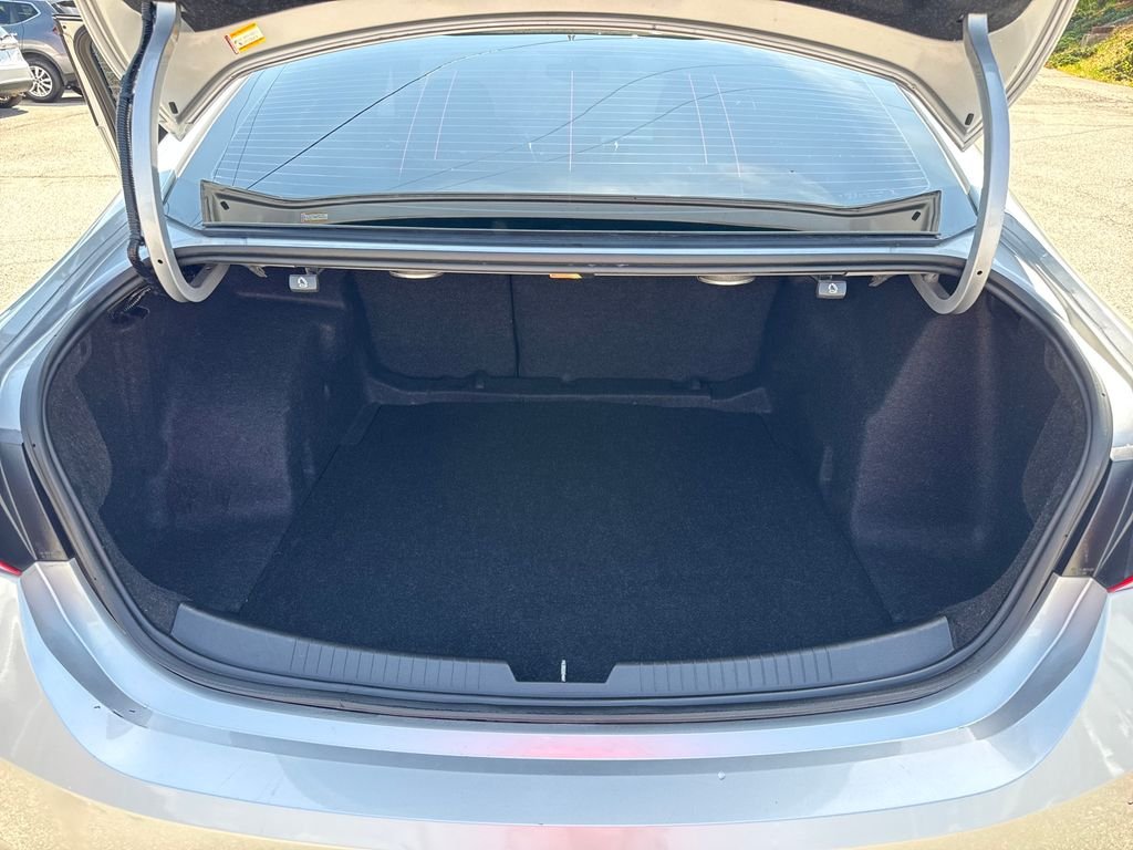 Used 2019 Silver Chevrolet LT image 23