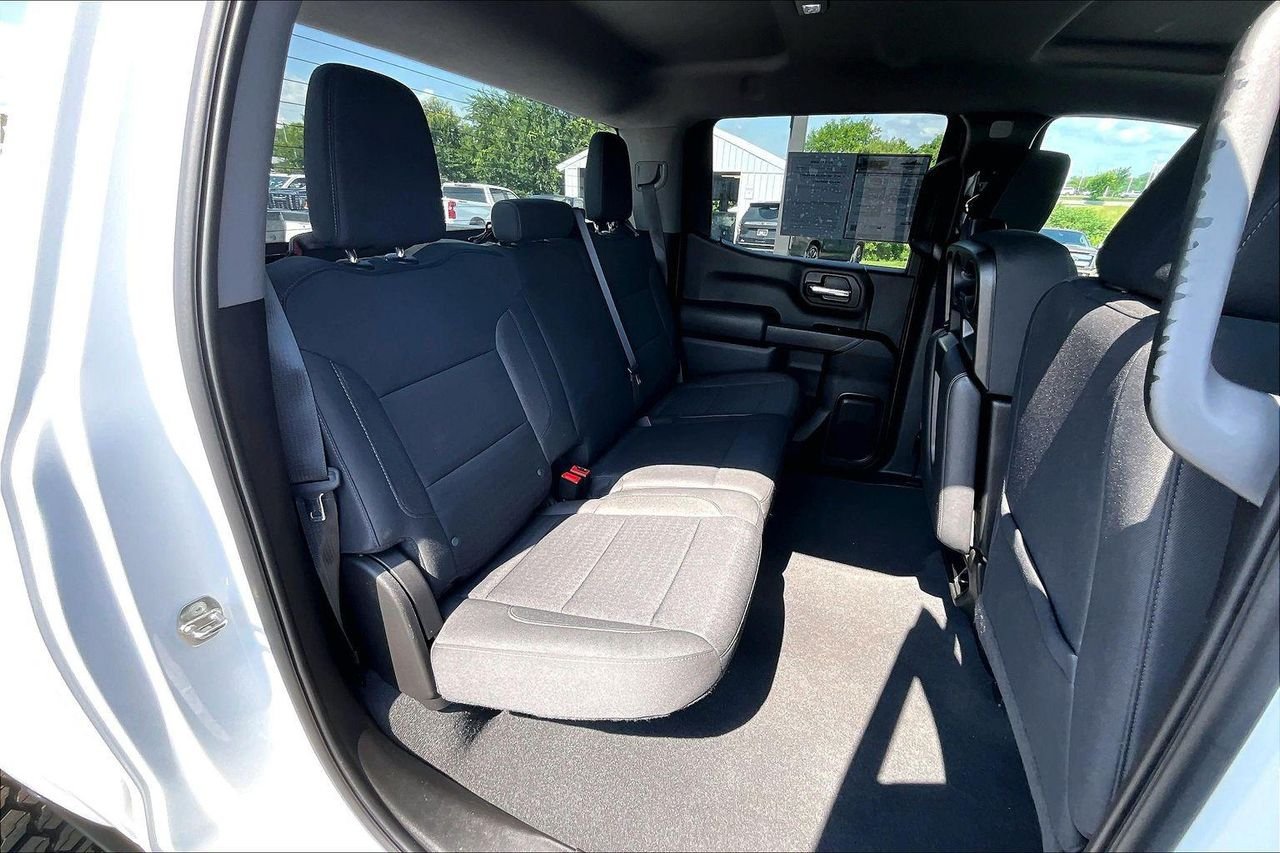 Used 2022 Summit White Chevrolet 4WD Crew Cab Short Bed Custom Trail Boss image 28