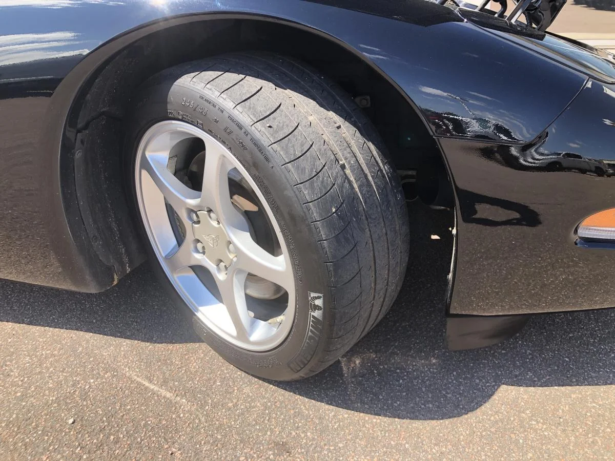 Used 2001 Black Chevrolet 2dr Cpe image 11