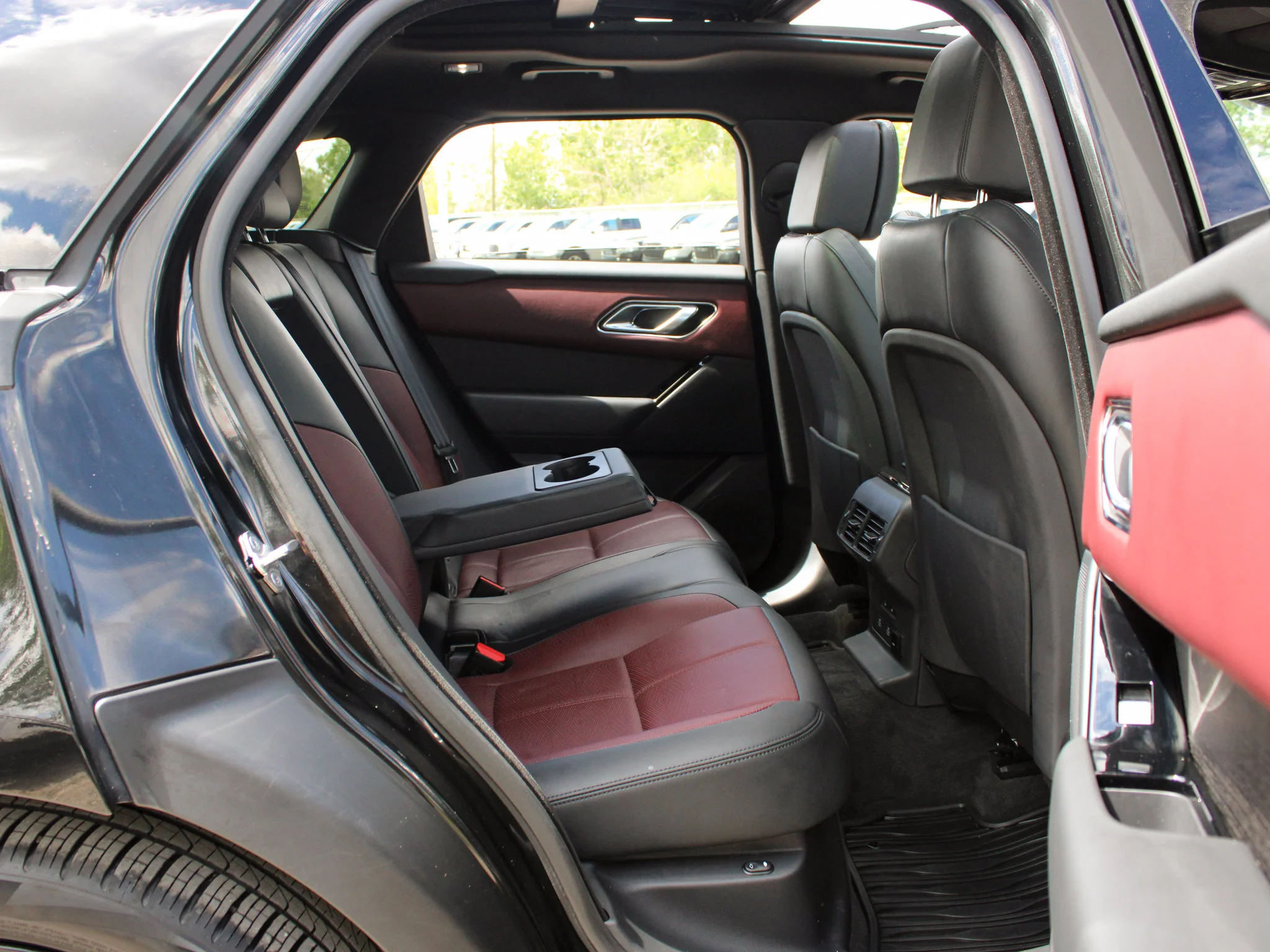 Certified Used 2024 Black Land Rover Dynamic HSE * Mild-Hybrid | 395 HP | Apple CarPlay | Massage Seats | Meridian image 20