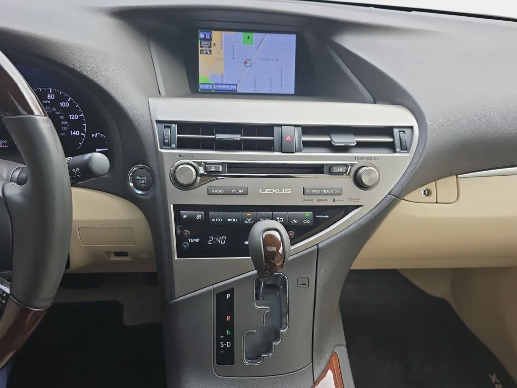 Used 2015 Beige Lexus 350 image 23